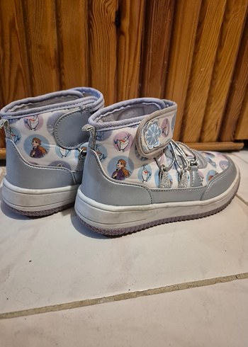32 Beden LCW Kız Çocuk Frozen Desenli Bot