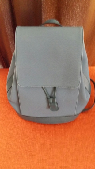lacoste sırt çantasi