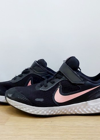 Nike Nike Kız Çocuk Siyah-Pembe RUNNING Spor Ayakkabı 