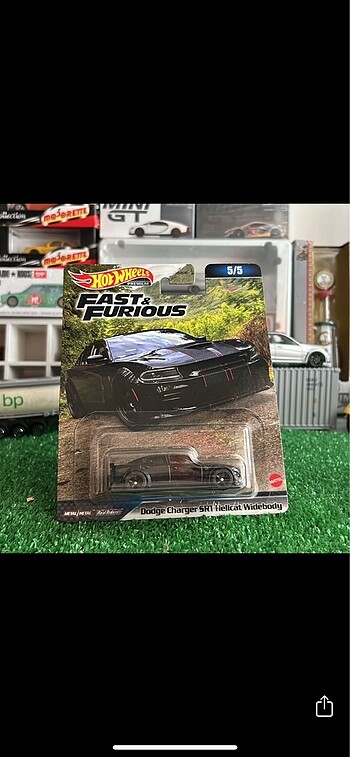 Hot wheels premium Dodge Charger srt