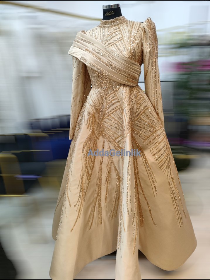 Uzun Kollu Bej İşlemeli Kadın Abiye Elbise - Görsel 2