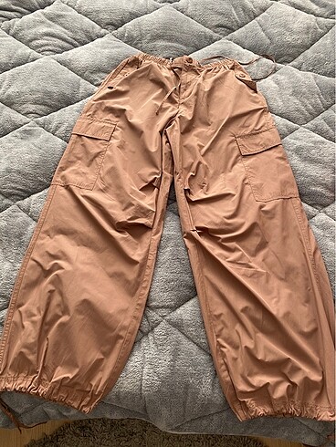 Bershka paraşüt pantolon