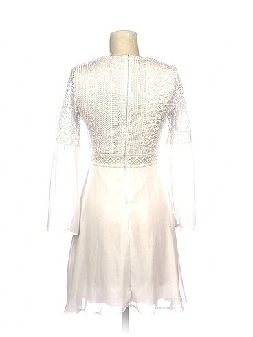 36 Beden PreLoved Kısa Elbise %70 İndirimli.
