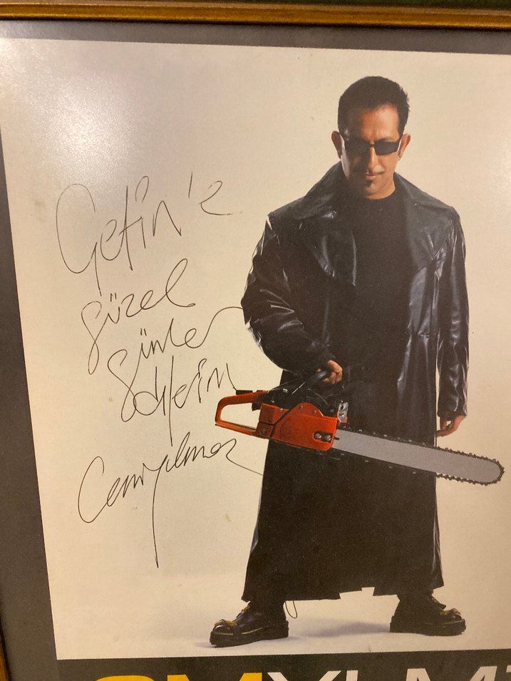 Cem Yılmaz İmzalı İthaflı Gösteri Afişi - Görsel 2