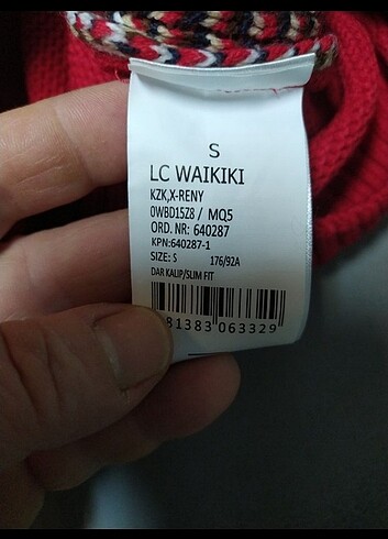 LC Waikiki Yeni yilbasi temalı kazak