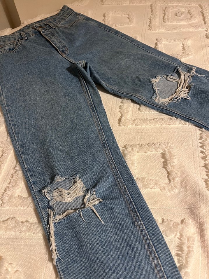 Kadın Mavi Yırtık Mom jean - Görsel 3