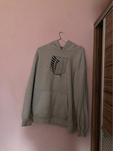 sweatshirt