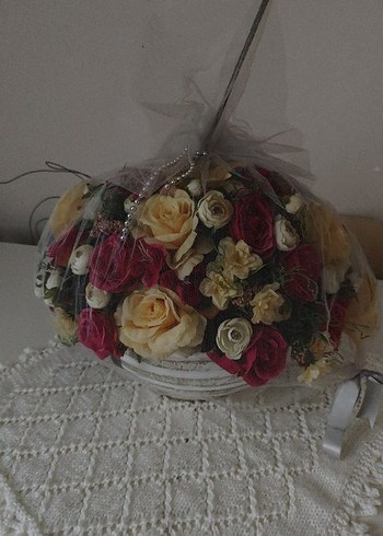 Beyaz Desenli Vazo ve Çiçek Aranjmanı - Görsel 2