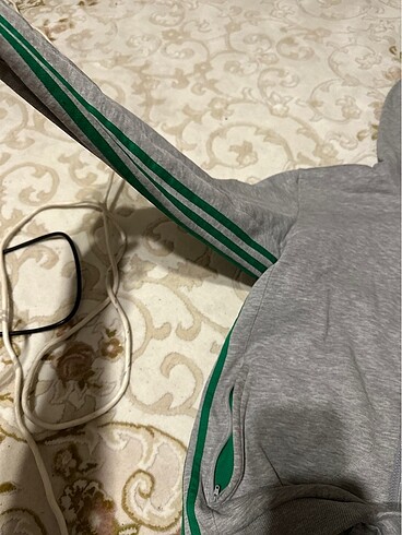 xl Beden Adidas orjinal hırka