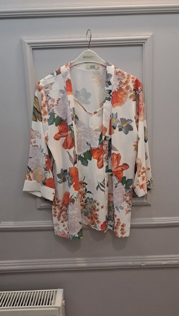 Çiçek Desenli V Yaka Uzun Kollu Mini Gömlekli takım - Görsel 3