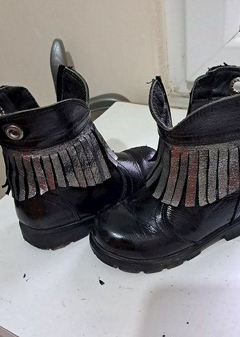 Kız Çocuk Siyah Deri Püsküllü Bot - Görsel 5