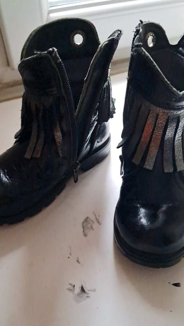 Kız Çocuk Siyah Deri Püsküllü Bot - Görsel 4