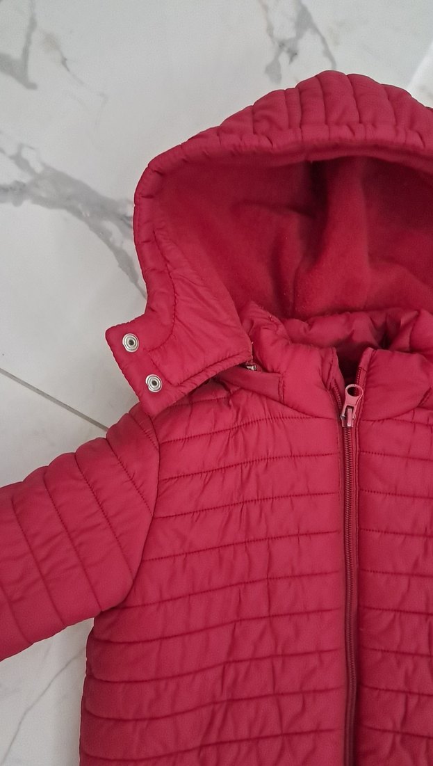 Kız Çocuk Kırmızı Kapüşonlu Fermuarlı Mont - Görsel 5