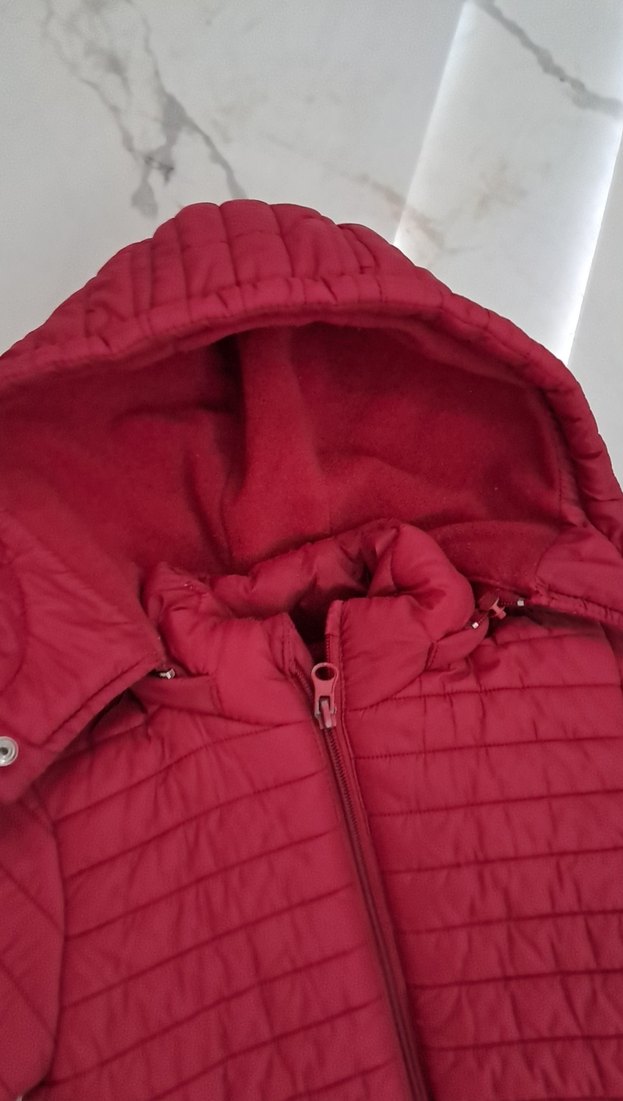 Kız Çocuk Kırmızı Kapüşonlu Fermuarlı Mont - Görsel 4