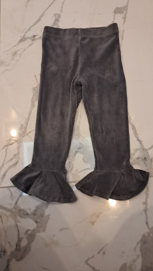 Gri Kız Çocuk Fırfırlı Rahat Tayt - Görsel 2