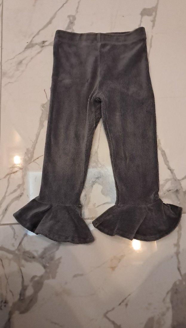 Gri Kız Çocuk Fırfırlı Rahat Tayt - Görsel 3