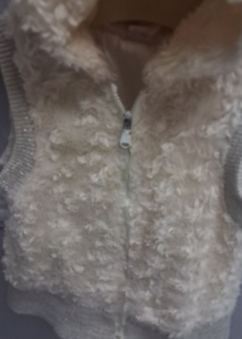 Kız Çocuk Bej Kürklü Triko Yelek - Görsel 10