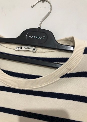 Zara Kadın Beyaz Gri Çizgili Kısa Kollu Tişört