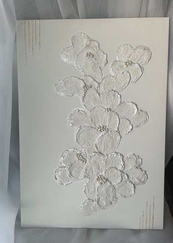 Beden Beyaz Parlak Çiçek Desenli Tablo