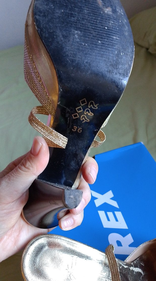 Altın Rengi, Kemerli Dolgu Topuklu Kadın Abiye Ayakkabı - Görsel 5