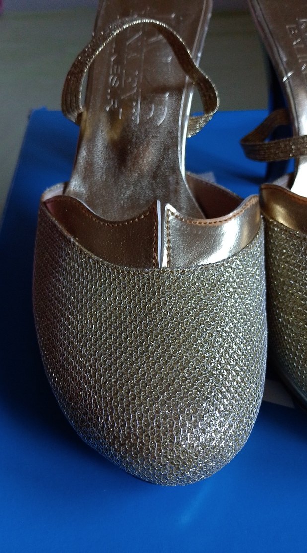 Altın Rengi, Kemerli Dolgu Topuklu Kadın Abiye Ayakkabı - Görsel 2