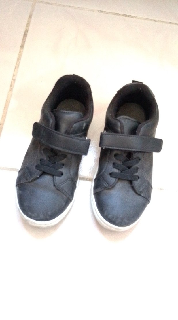 Erkek Çocuk Siyah Cırtcırtlı Spor Ayakkabı - Görsel 2