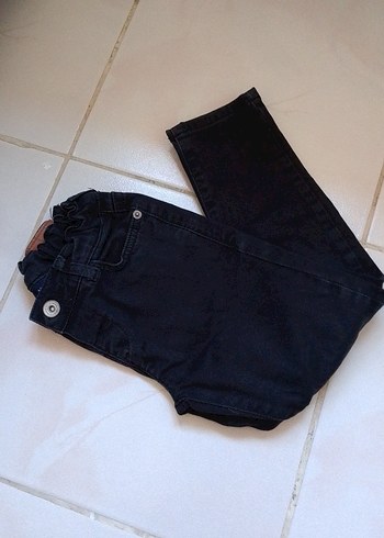 Erkek Çocuk Siyah Kemerli Denim Pantolon