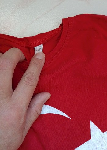 Kırmızı Ay Yıldız Baskılı Erkek Tişört - Görsel 4