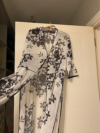 Beyaz kimono