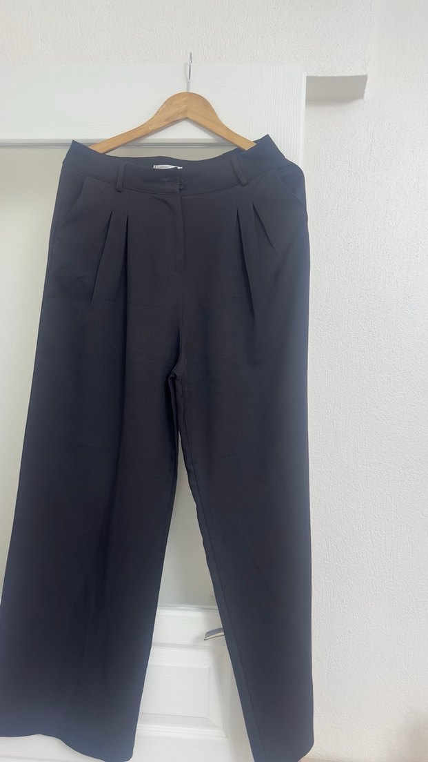 Siyah Pilili Rahat Kesim kumaş Kadın Pantolon - Görsel 4