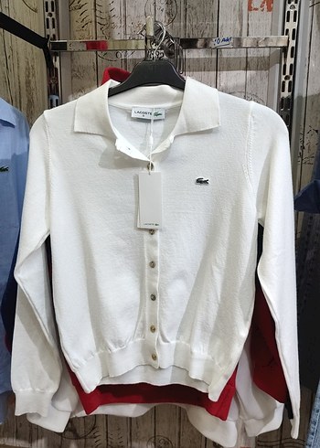 Düğmeli Beyaz Kadın Hırka S/M/L bedenleri mevcuttur 