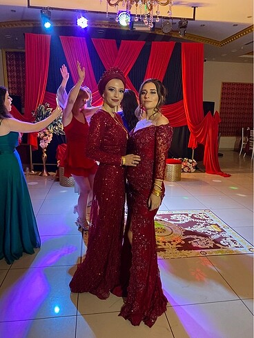 Full işlemeli balık tesettür abiye elbise