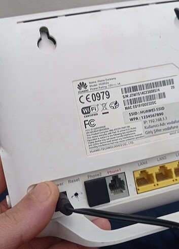 Adsl Huawei modem çalısır vaziyette sıkıntısı yok 16 GB kadar de