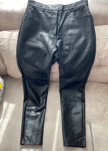 Siyah Yılan Desenli Deri Biker Pantolon