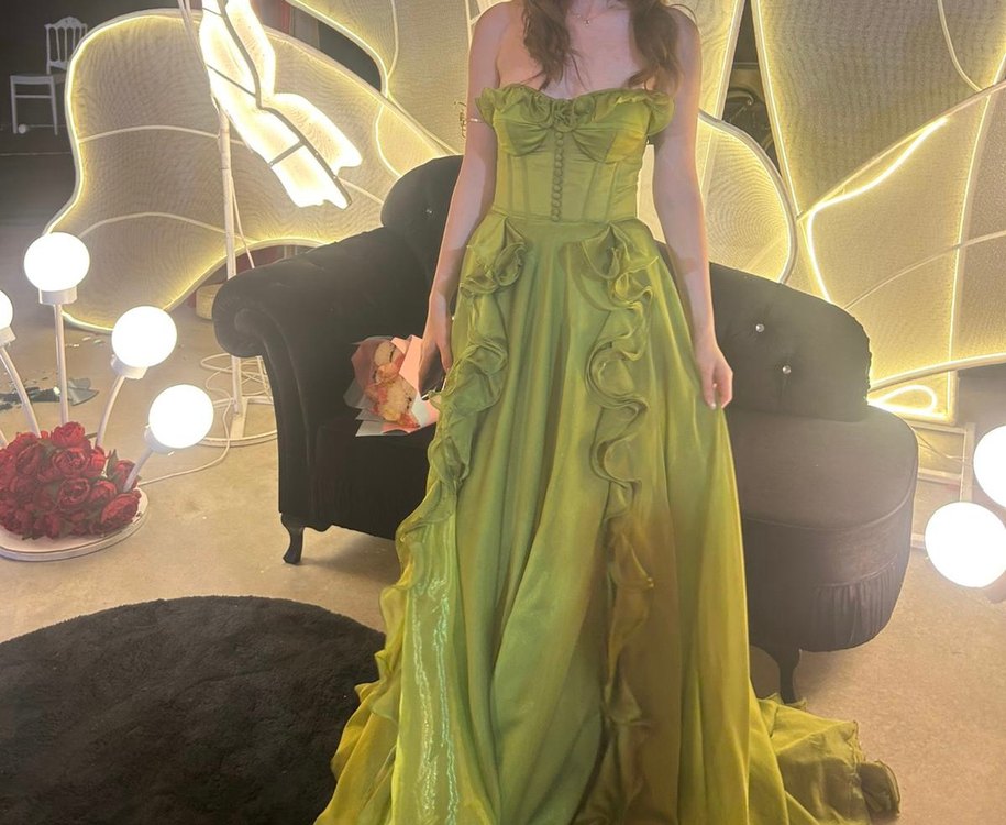 Alfabeta Fırfırlı Straplez elbise - Görsel 3