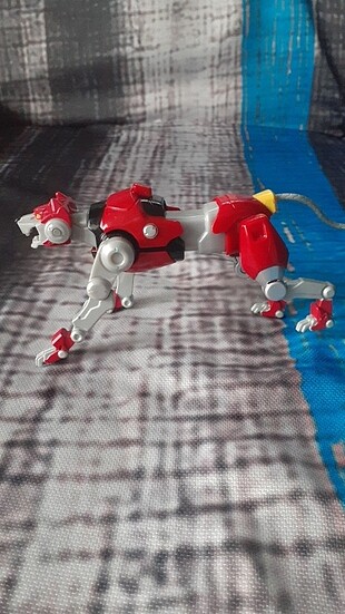 Voltron Red Lion Figür Oyuncak