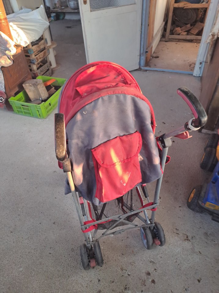 Kırmızı ve Gri Bebek Arabası - Görsel 3