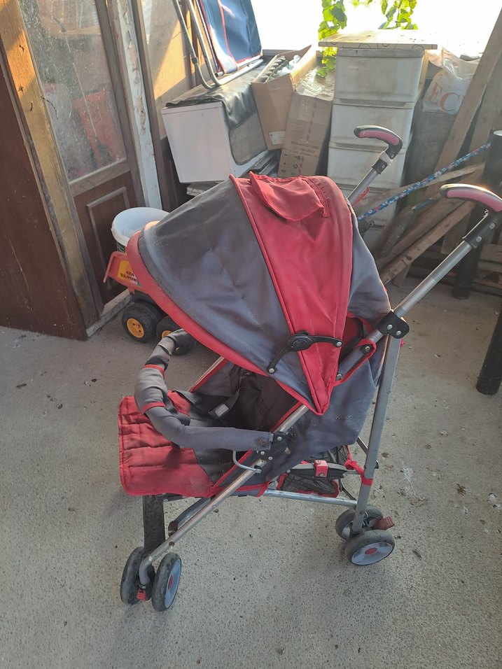 Kırmızı ve Gri Bebek Arabası - Görsel 4