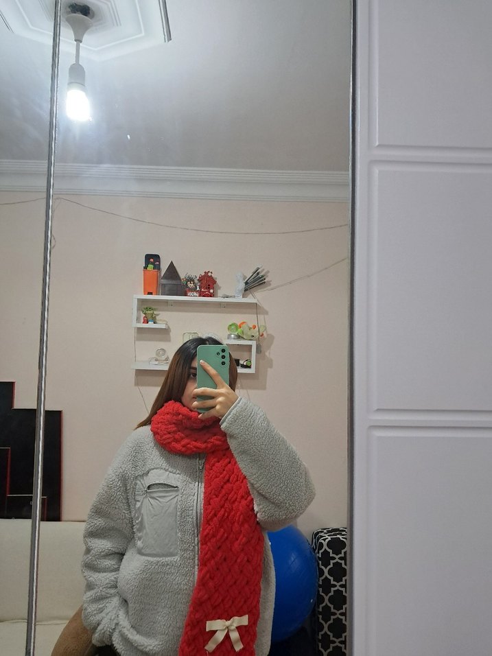 Puffy Kırmızı Atkı - Görsel 2