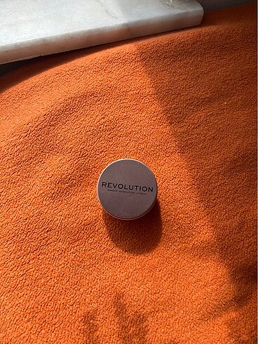 Revolution Glow Balm Naturel nude allık