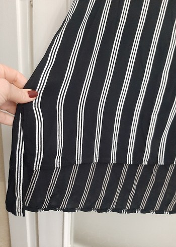 Kadın Beyaz Siyah Çizgili Fiyonklu Uzun Kollu Gömlek - Görsel 3