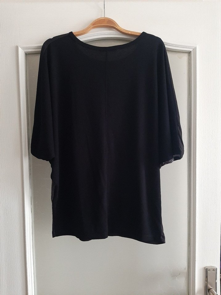 Siyah Gotik Desenli Kadın Bluz - Görsel 4