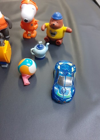 Renkli Oyuncak Araba ve Figür Seti - Görsel 3