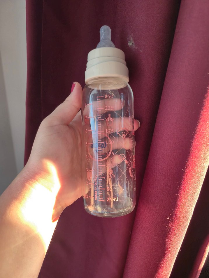 Kırmızı Bebek Biberonu - Görsel 3