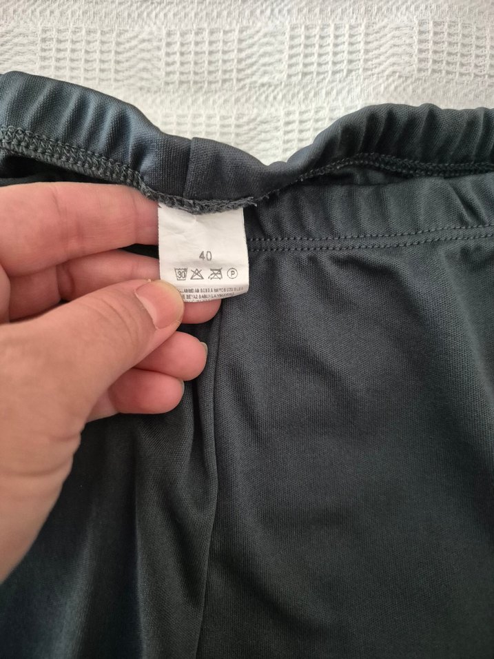 Desenli Uzun Kesim Kadın Spor Mayo - Görsel 2