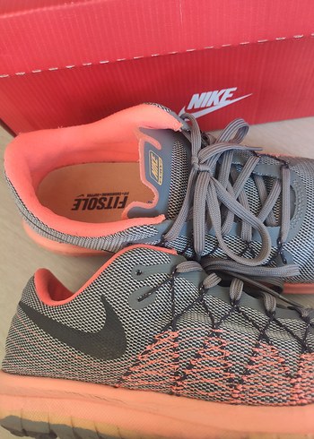40 Beden Nike Gri Bağcıklı Spor Ayakkabı