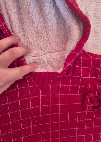 Kız Çocuk Kırmızı Kapüşonlu Ekose Panço - Görsel 2