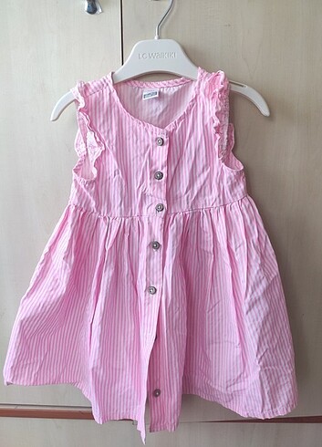 Pembe elbise