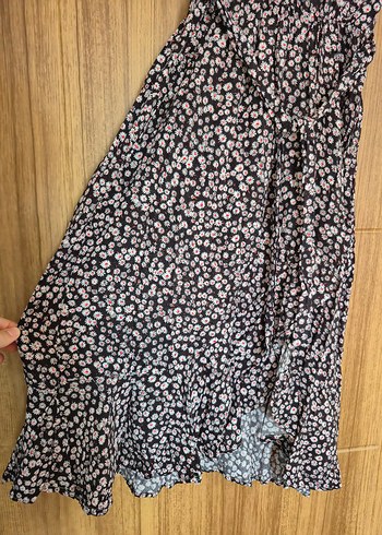 Zara Siyah V Yaka İnce Askılı Uzun Elbise