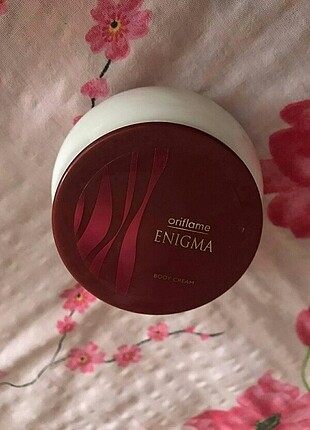 Oriflame Enigma Vücut Kremi